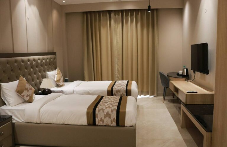 Hotel Near Medanta